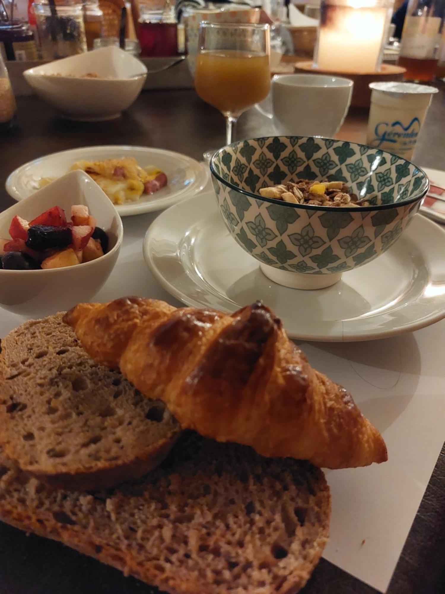 Chambres D'Hotes, B&B La Musardiere Alba-la-Romaine エクステリア 写真
