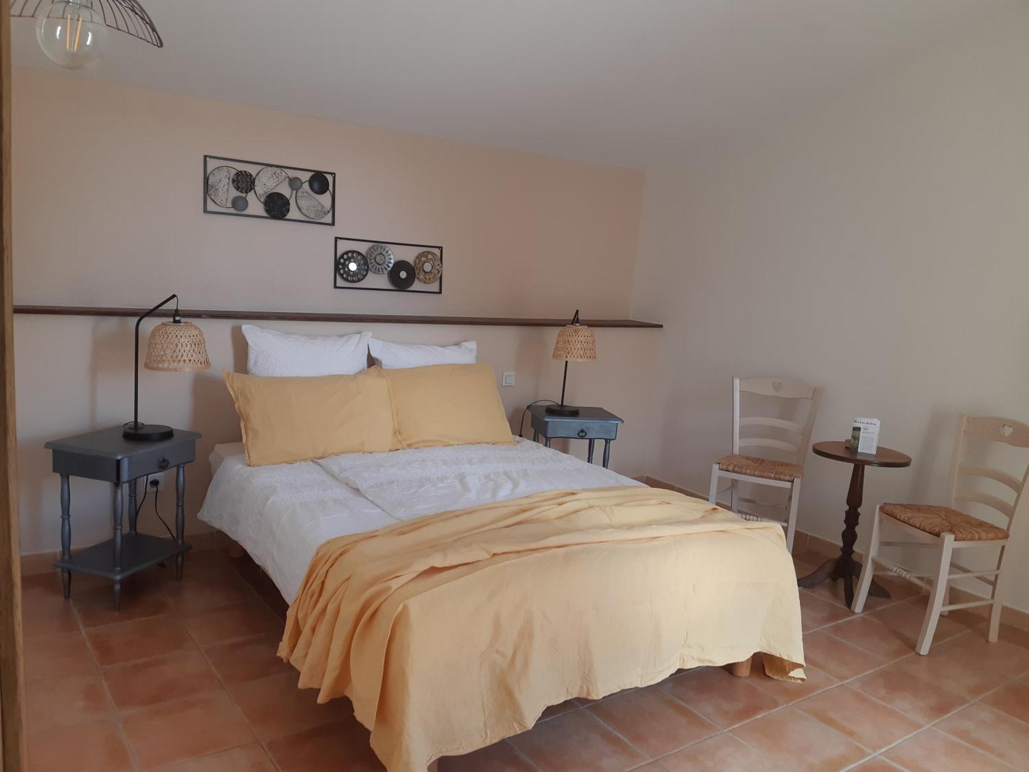 Chambres D'Hotes, B&B La Musardiere Alba-la-Romaine エクステリア 写真
