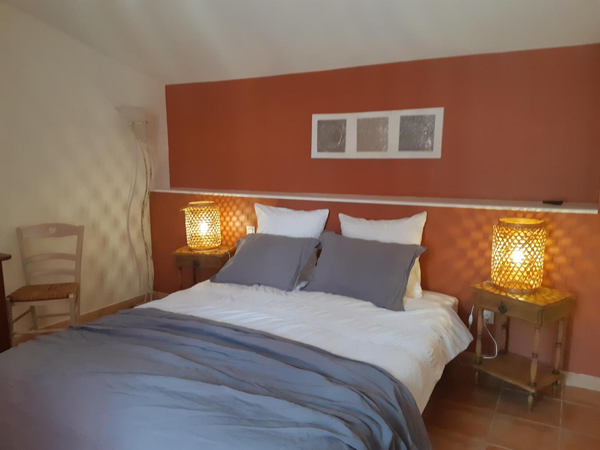 Chambres D'Hotes, B&B La Musardiere Alba-la-Romaine エクステリア 写真